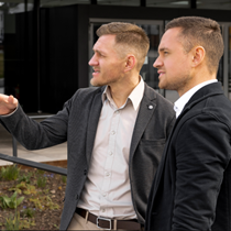 Trossingen, Onmakler - Leon Gärtner