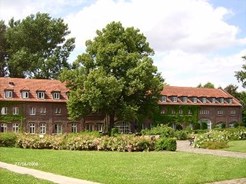 Alloheim Senioren-Residenz „Schloss Westhusen”